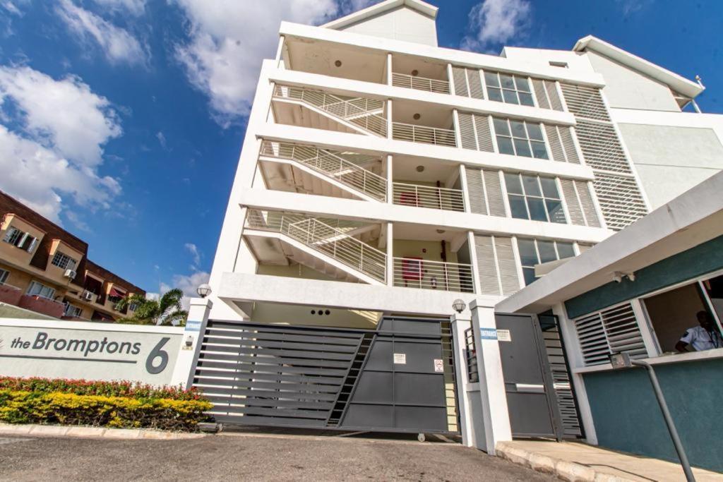 The Millennial Place Kingston Exterior foto